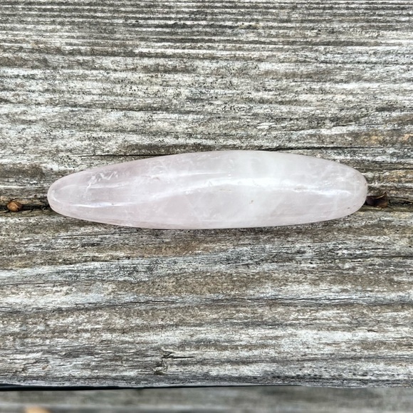 Rose Quartz Wand - Picture 2 of 2